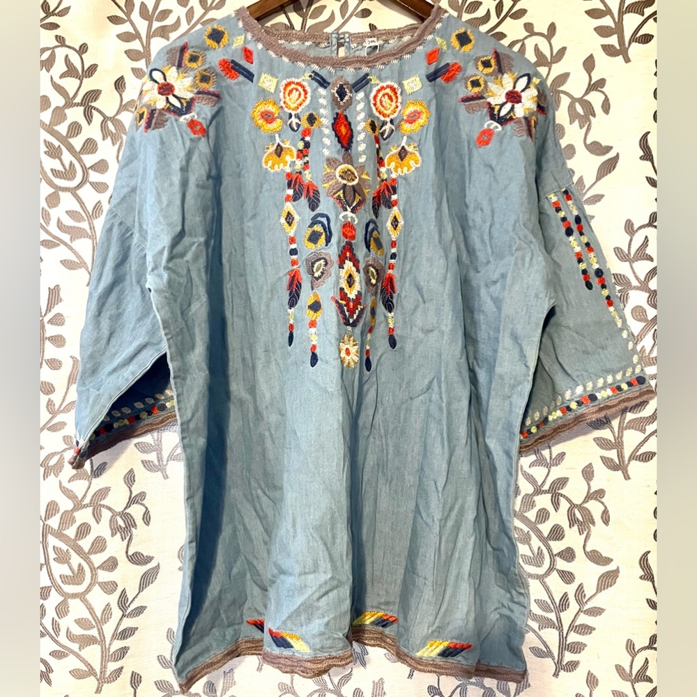 Women’s 2X Komili brand tunic top. NWT